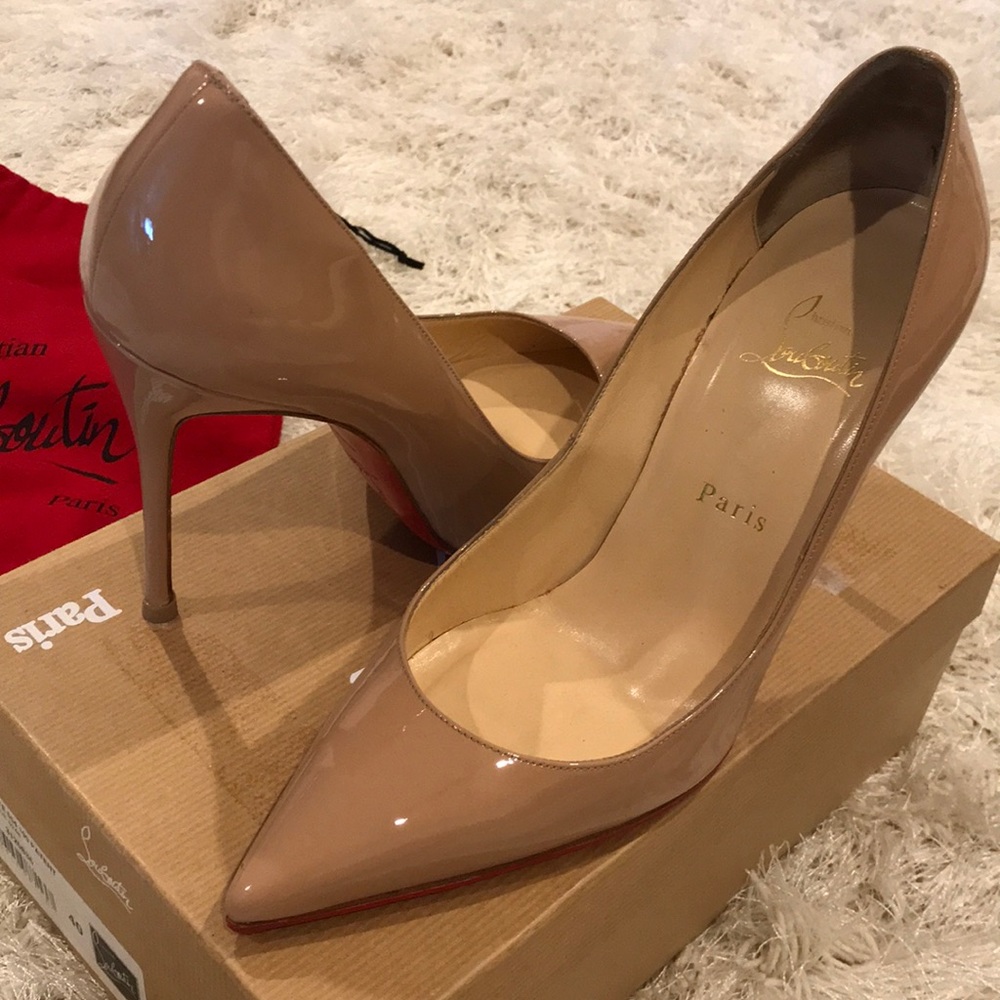 Nude Christian Louboutin Heels size 40 decollete